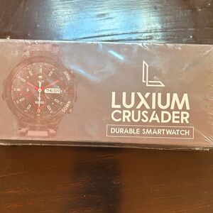 Luxium Crusader Durable Smartwatch